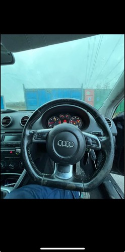 Audi flat bottom - 8p,